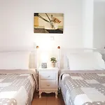 Casa De Blue 3* لورداهاتا