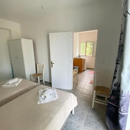 Casa De Blue Aparthotel Lourdata (Kefalonia)