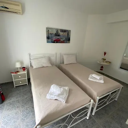 Casa De Blue Aparthotel
